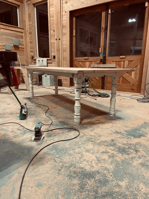 The Samantha Table